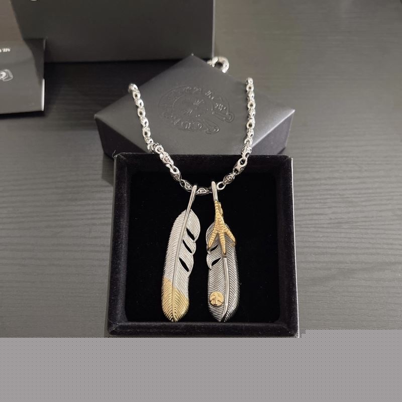 Ch**me He**ts necklaces